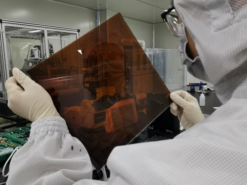我国大面积钙钛矿太阳能组件效率创世界记录 极电光能离商业化进程再进一步